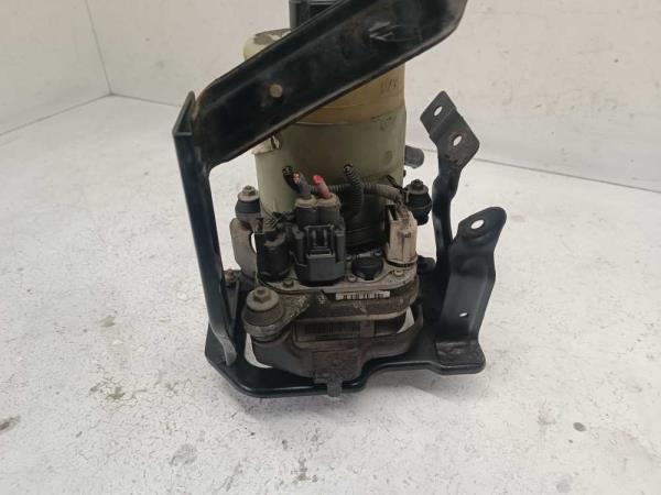 POMPE DE DIRECTION ASSISTE FORD - Vue 3